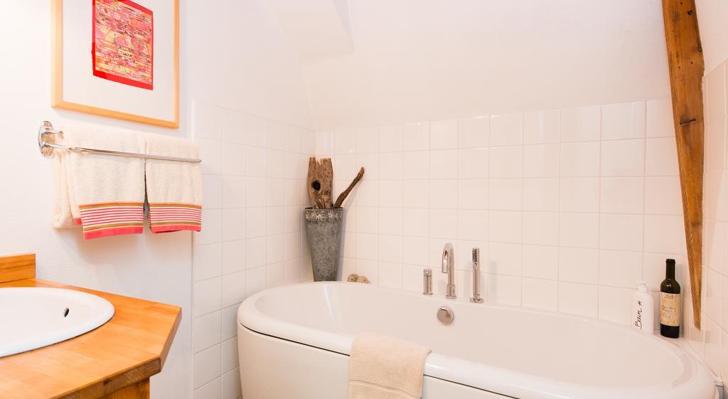 Les Petites Vosges Bed & Breakfast Bagneres-de-Bigorre Ruang foto