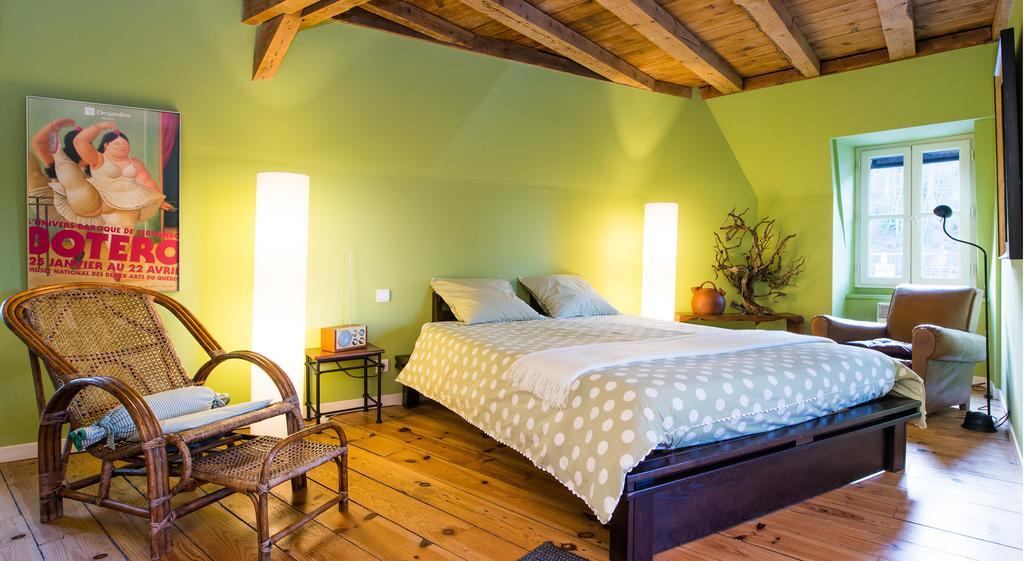 Les Petites Vosges Bed & Breakfast Bagneres-de-Bigorre Ruang foto