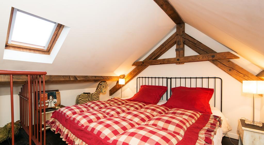 Les Petites Vosges Bed & Breakfast Bagneres-de-Bigorre Ruang foto