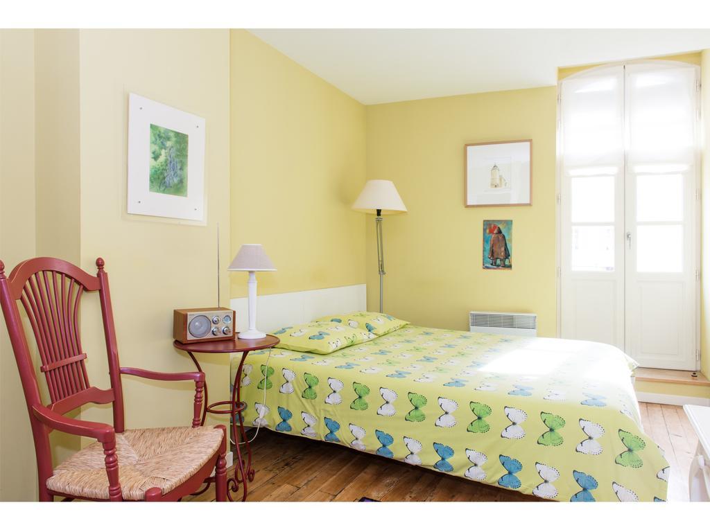 Les Petites Vosges Bed & Breakfast Bagneres-de-Bigorre Ruang foto
